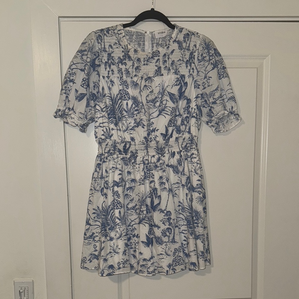 Storia Blue and White Sheath Mini Dress with Puff Sleeves - NEVER WORN. NEW